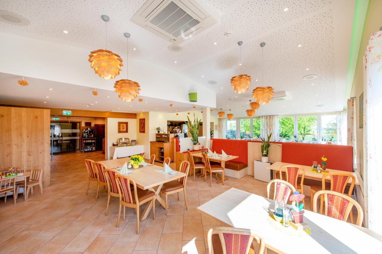 Lahr  Waldesblick, Hotel-Restaurant מראה חיצוני תמונה